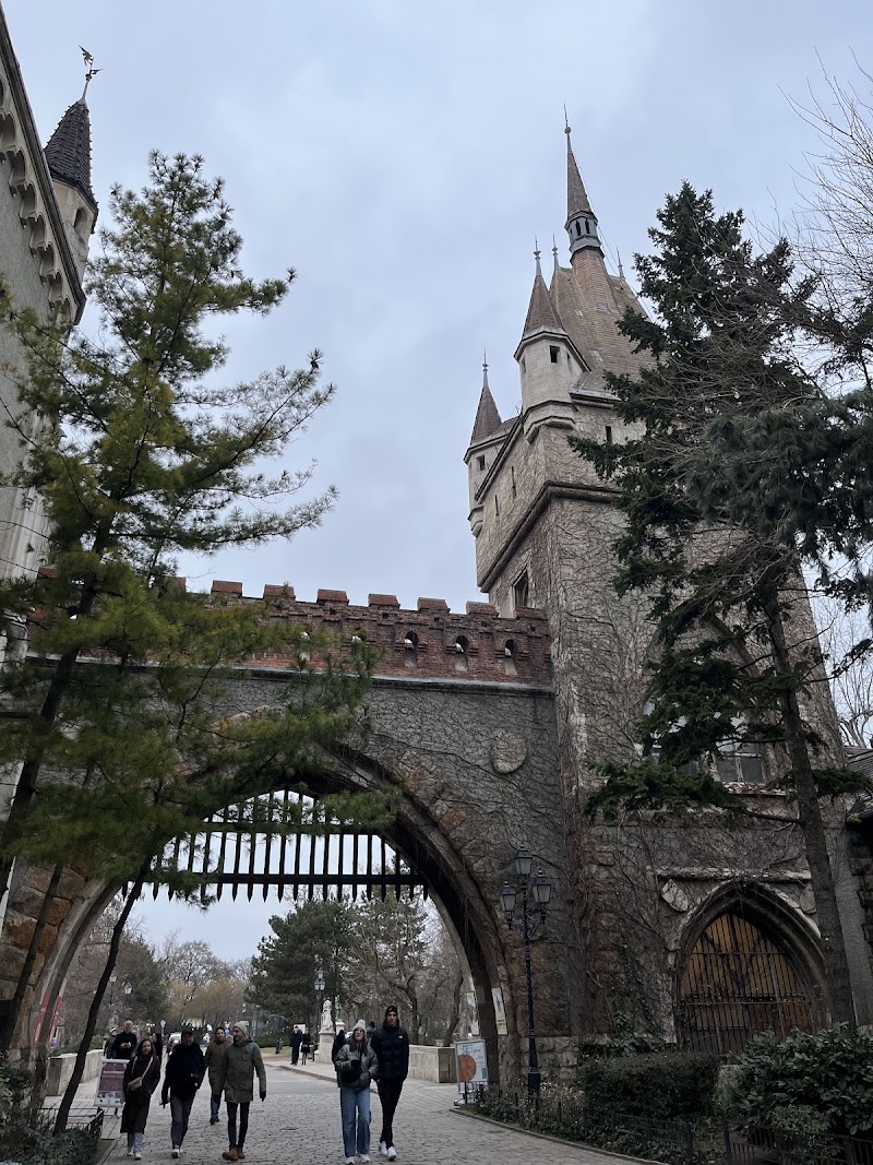 Photo 2 at Gatehouse Tower in Budapest