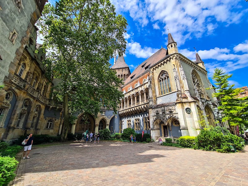 Photo 6 at Gatehouse Tower in Budapest