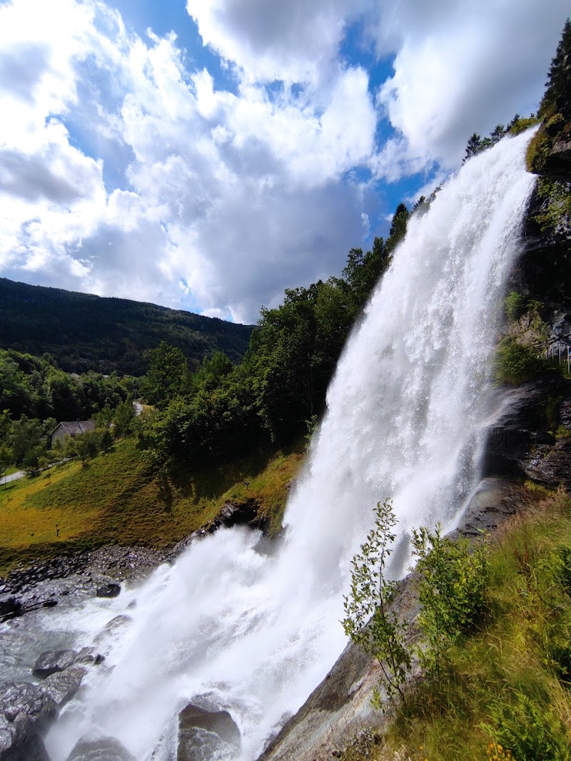 Photo 5 at Steinsdalsfossen in Norheimsund