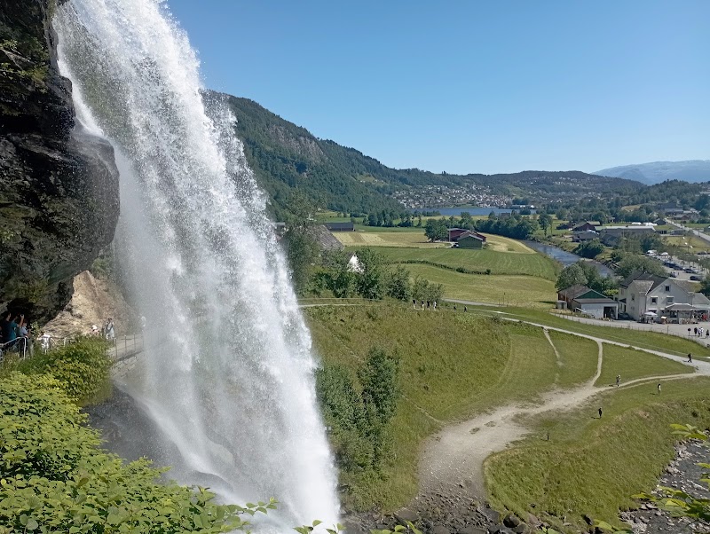 Photo 6 at Steinsdalsfossen in Norheimsund