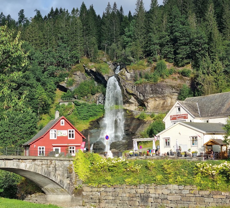 Photo 2 at Steinsdalsfossen in Norheimsund
