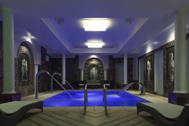 Photo 2 at Epoque Hotel in București