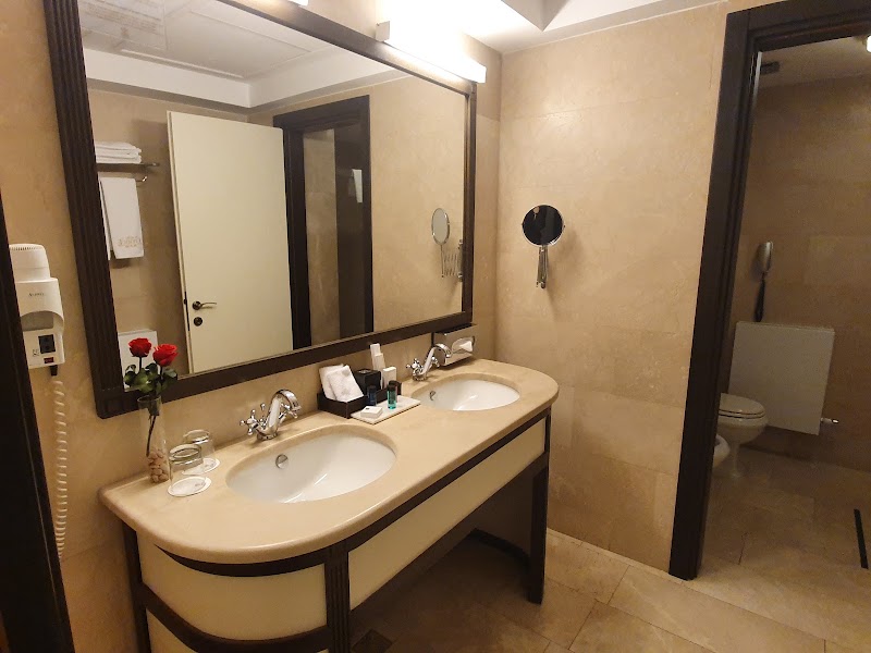 Photo 3 at Epoque Hotel in București