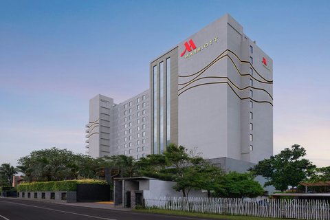 Weligama Bay Marriott Resort & Spa in Weligama