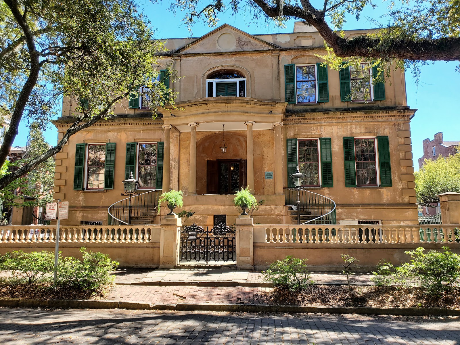 Owens-Thomas House & Slave Quarters in Savannah