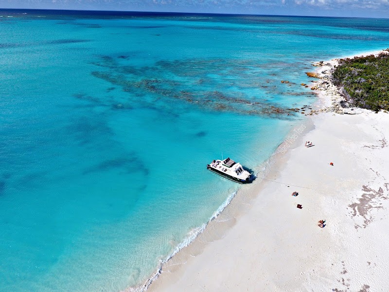 Island Vibes Tours in Grace Bay