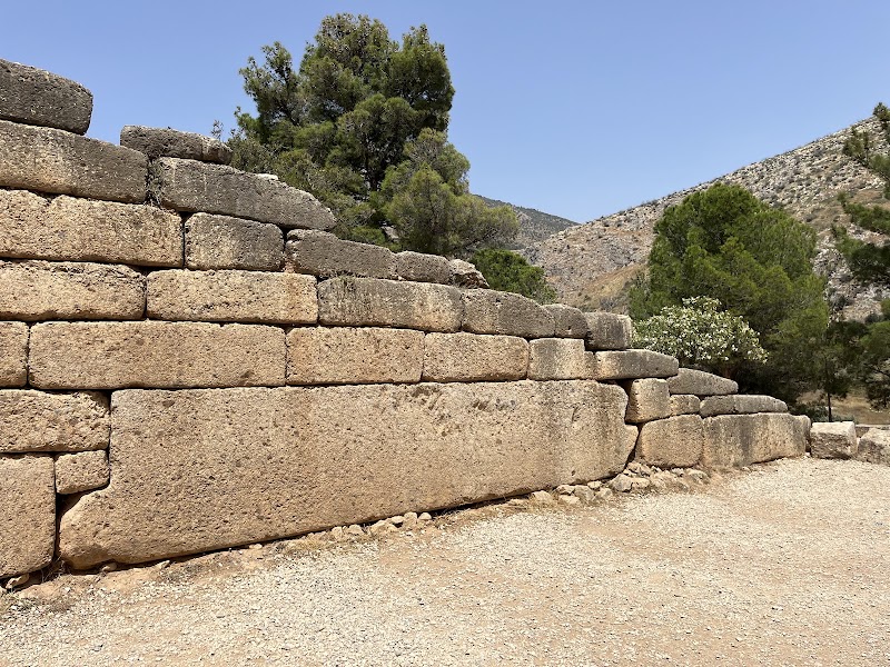 Photo 5 at "Treasury of Atreus" or "Tomb of Agamemnon" in Mykines
