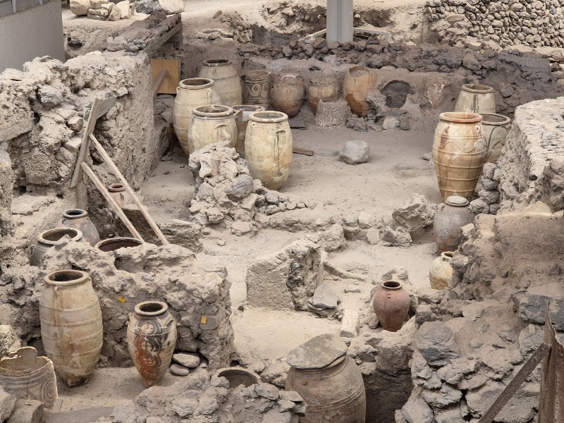 Akrotiri in Fira