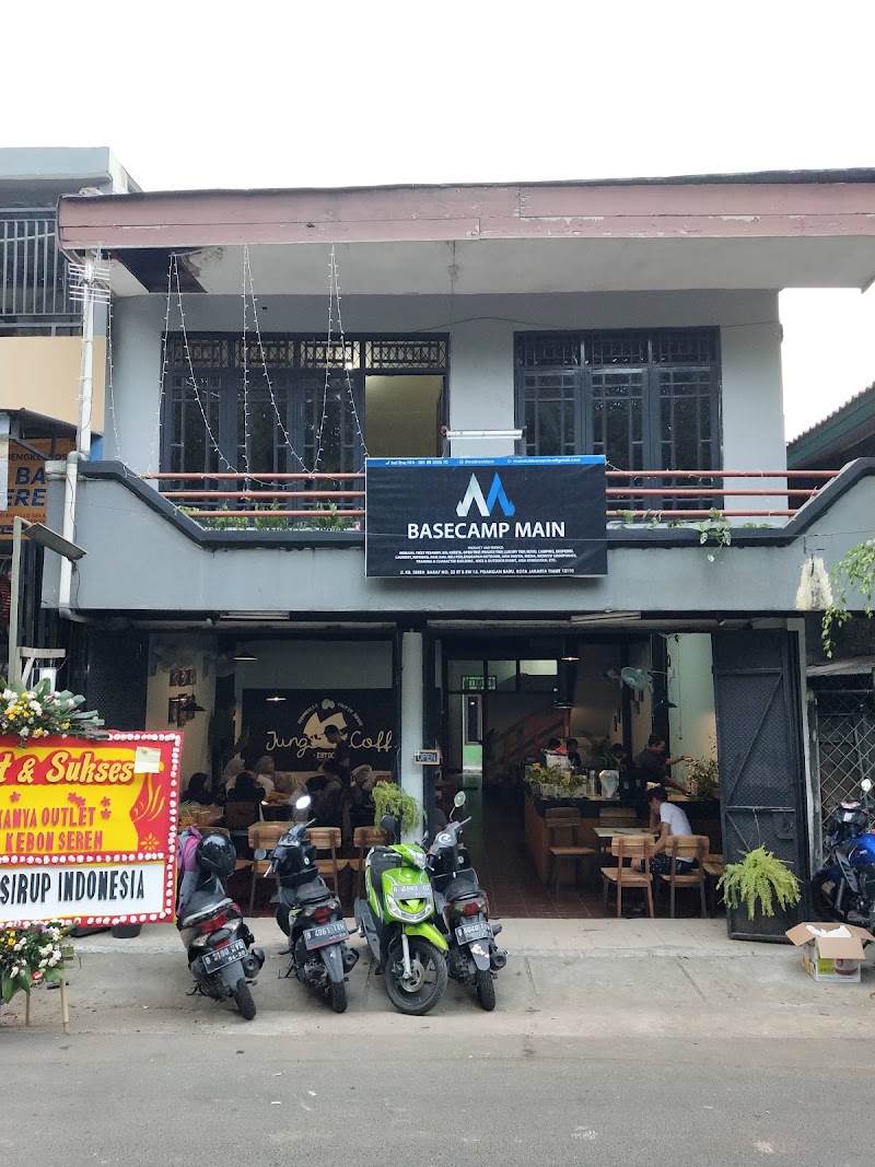 MAIN OUTDOOR in Kecamatan Gambir