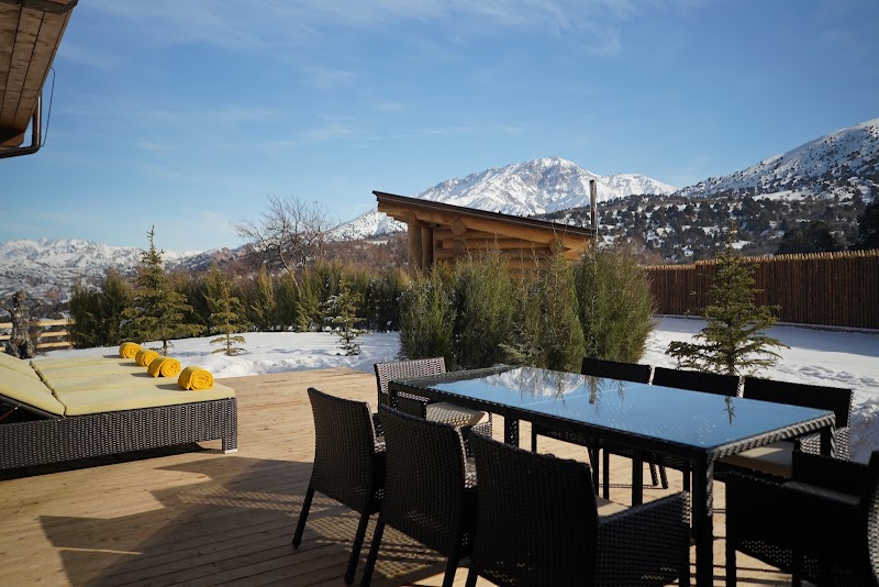 Le Chalet by Amirsoy in Gazalkant