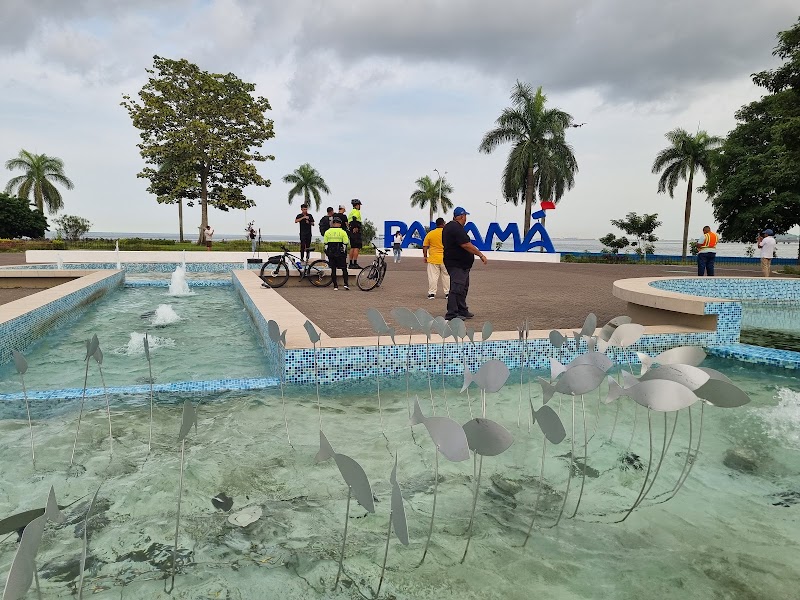 Photo 5 at Panama Sign #2 in Panamá