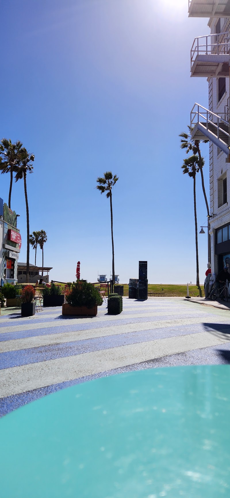 Photo 2 at Venice V Hotel in Los Angeles