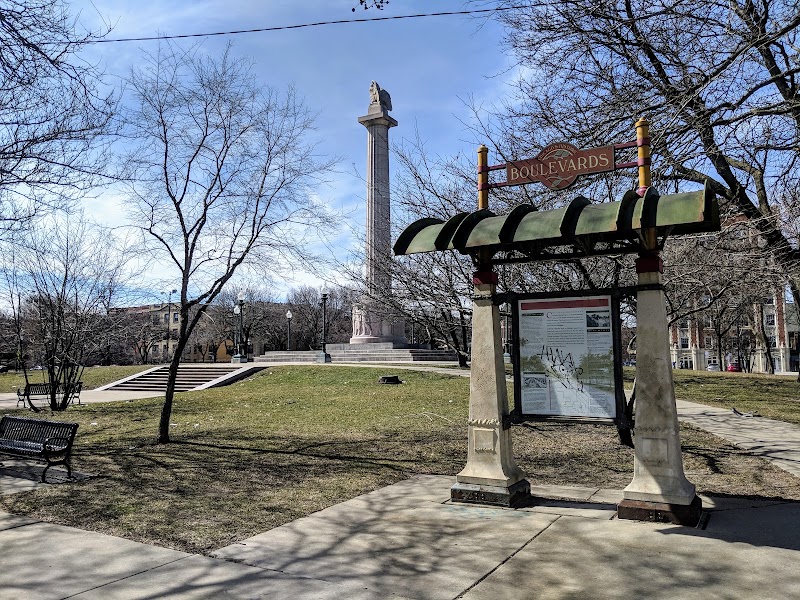 Photo 2 at Illinois Centennial Monument in Chicago