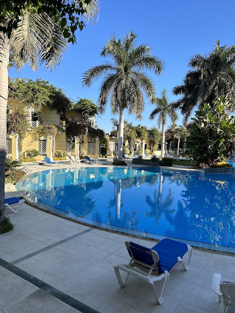 Photo 2 at Paradise Inn Beach Resort Maamoura in Al Mandarah Bahri