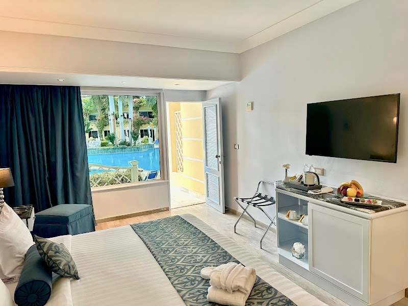 Photo 5 at Paradise Inn Beach Resort Maamoura in Al Mandarah Bahri