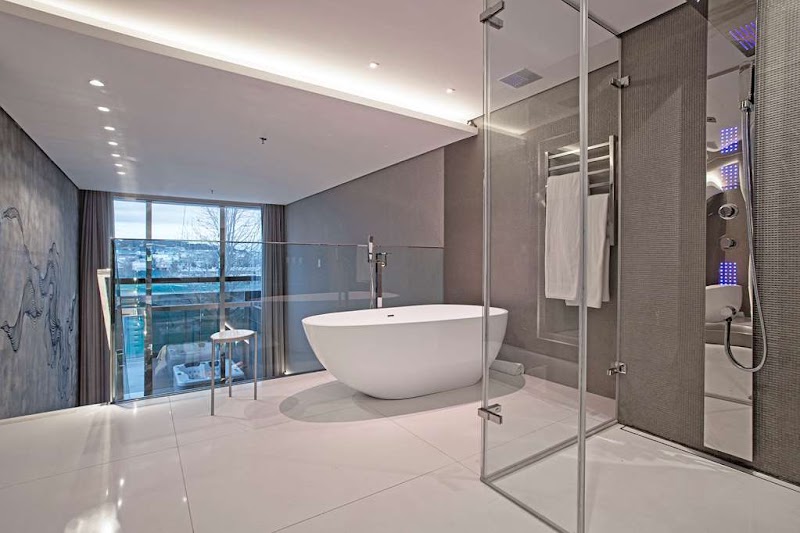 Photo 3 at Suryaa Hotel Pinhais, Curio Collection by Hilton in Alphaville Graciosa