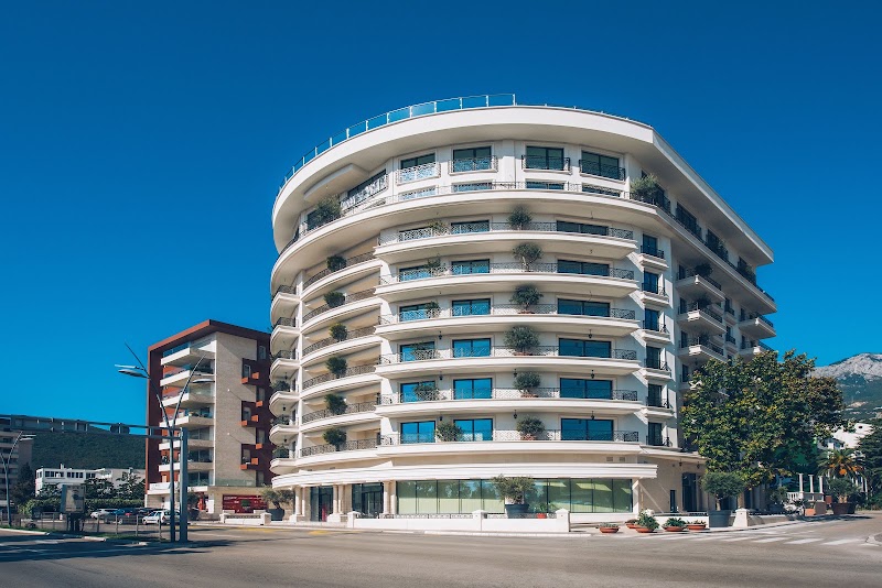 Photo 4 at Iberostar Waves Slavija in Budva
