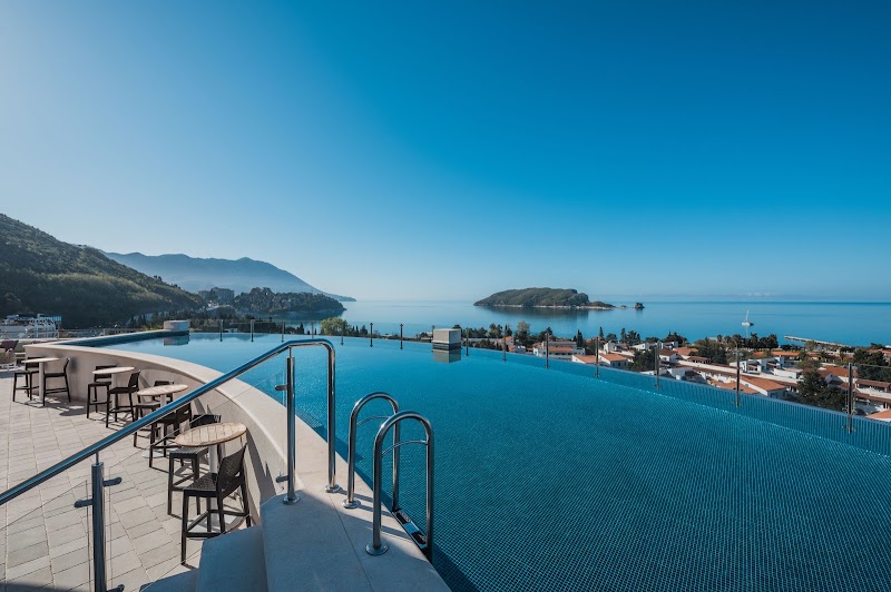 Photo 5 at Iberostar Waves Slavija in Budva
