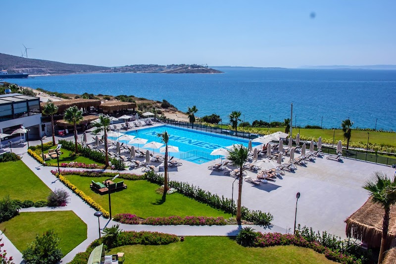 Photo 4 at The Nowness Luxury Hotel & Spa +16 in 