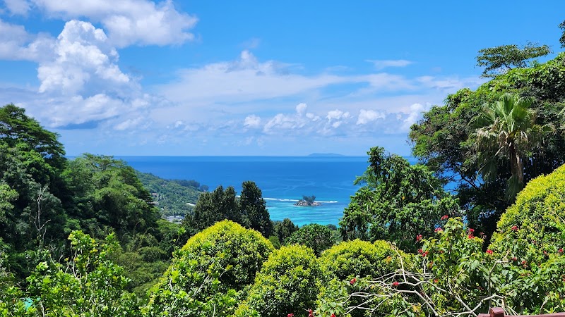 Jardin du Roi Spice Garden in Anse Royale