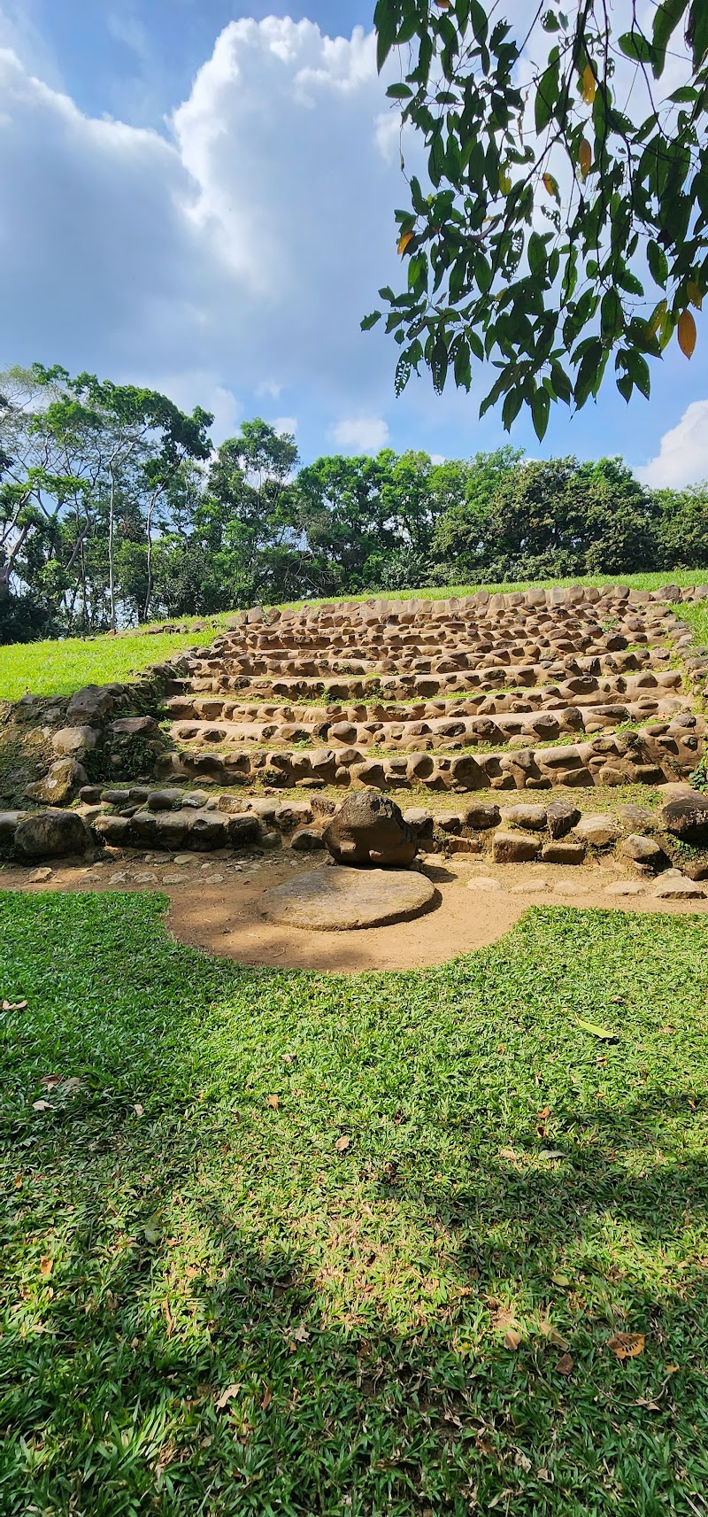 Parque Nacional Takalik Abaj in El Asintal