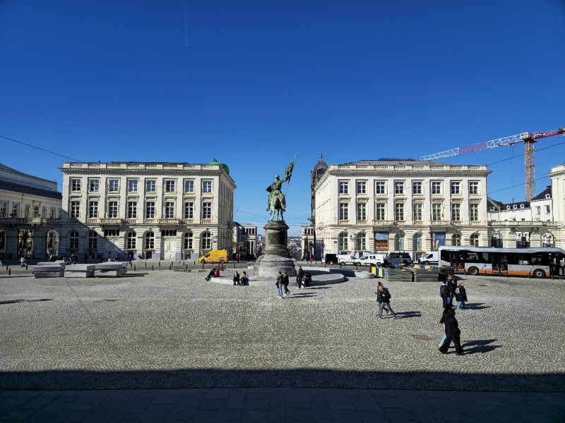 Photo 1 at Koningsplein - Statue of Godfrey of Bouillon in Bruxelles