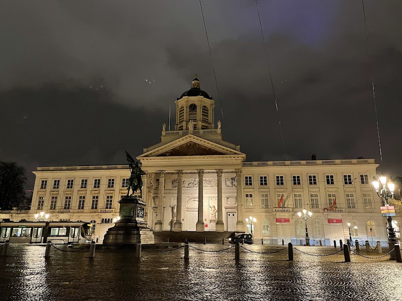 Photo 5 at Koningsplein - Statue of Godfrey of Bouillon in Bruxelles