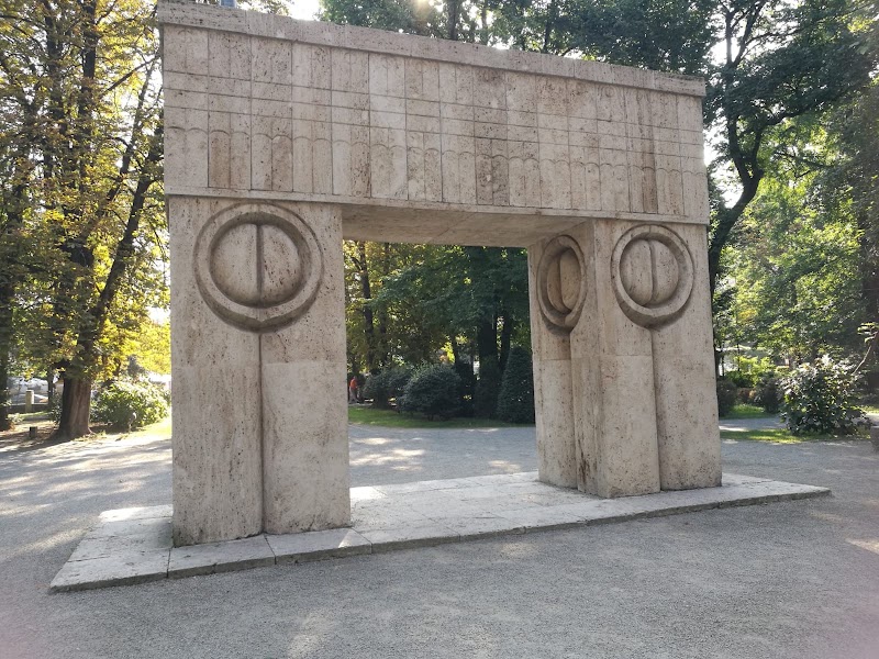 The Kissing Gate in Târgu Jiu