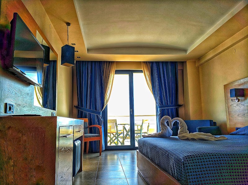 Photo 1 at Aegean Blue Ξενοδοχείο in Nea Kallikratia