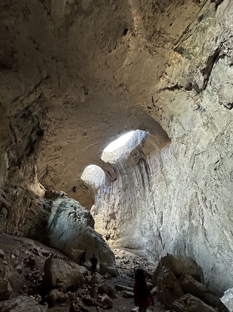 Photo 6 at Prohodna Cave in Karlukovo