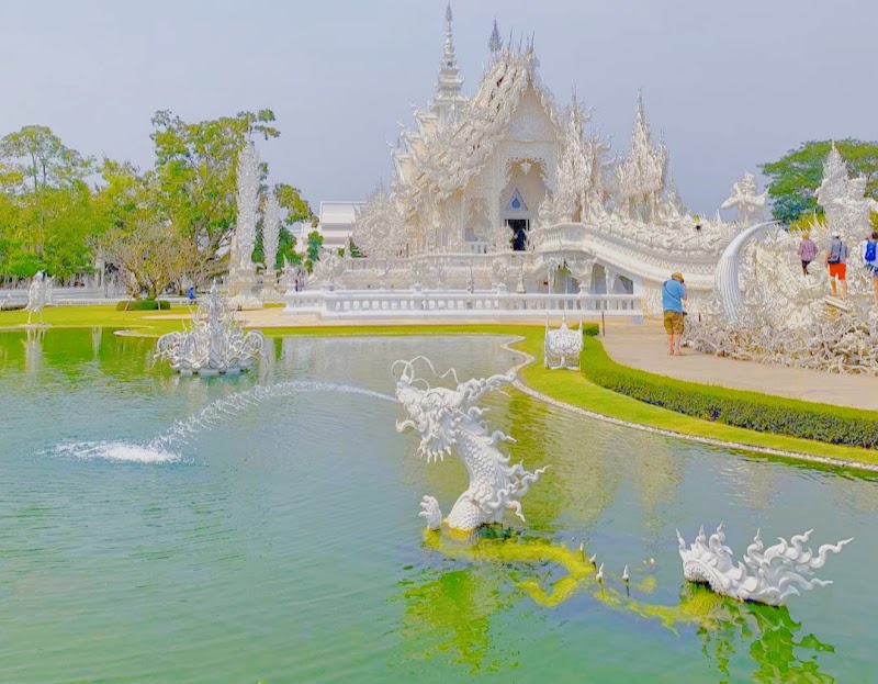 Photo 6 at Wat Rong Khun in Pa O Don Chai