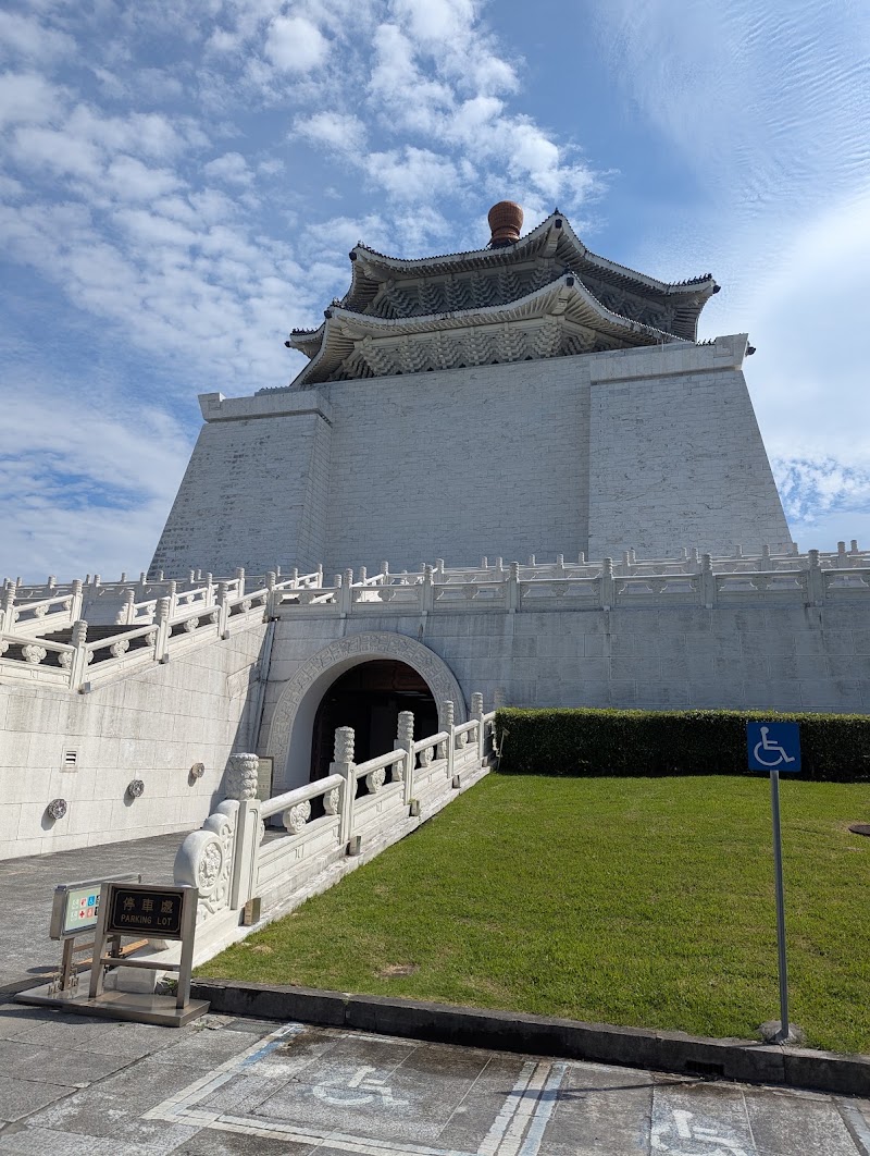 Daxiao Gate in Xinying Village