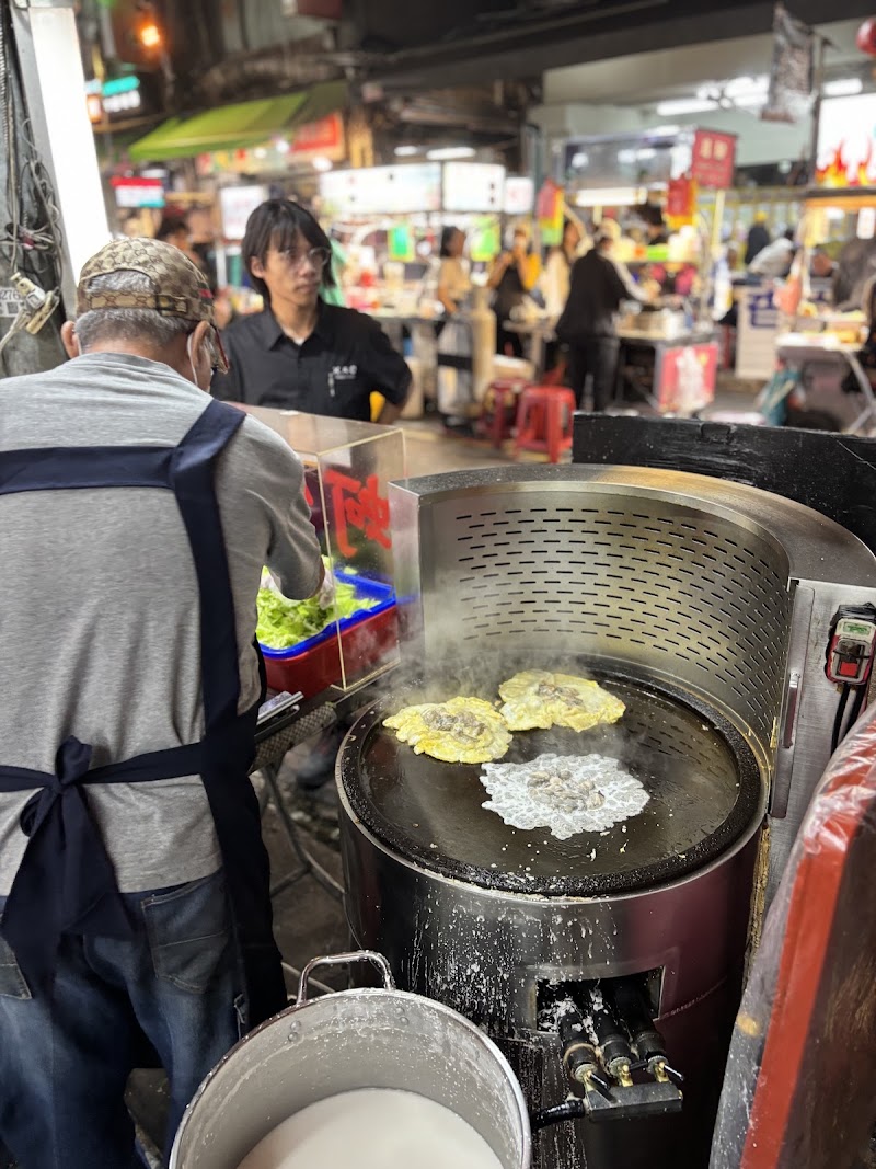 Photo 2 at Taipei Food Tour / Taipei's Origin & Longshan Temple - Walking Tour Meeting Point - TourMeAway in 富民里