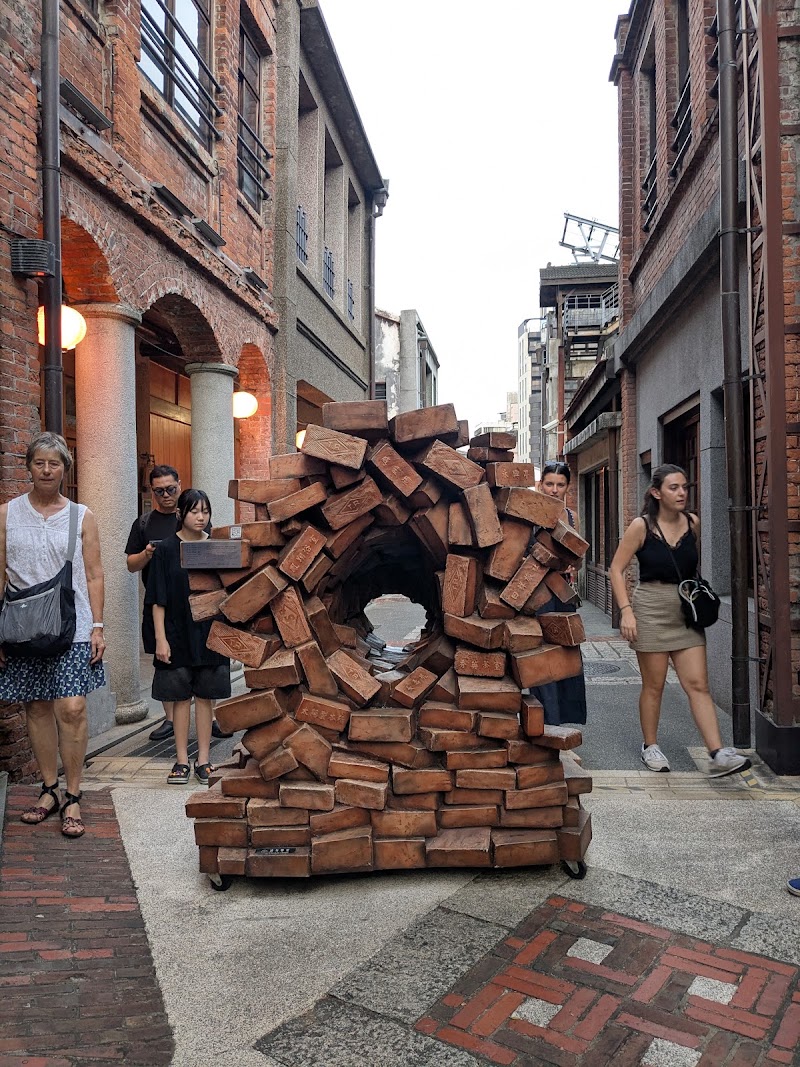 Photo 6 at Taipei Food Tour / Taipei's Origin & Longshan Temple - Walking Tour Meeting Point - TourMeAway in 富民里