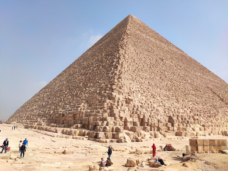 The Great Pyramid of Giza in Nazlet El-Semman