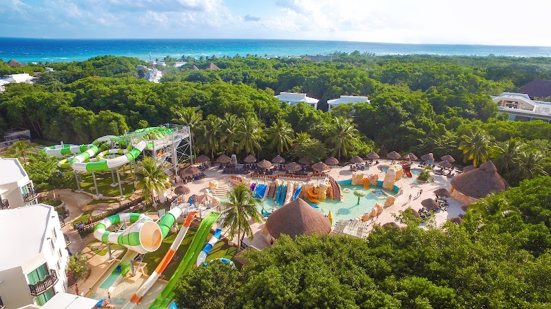 Sandos Caracol Nature Resort & Water Park in Playa del Carmen