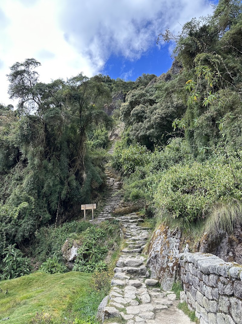 Photo 6 at Puyupatamarca in Aguas Calientes