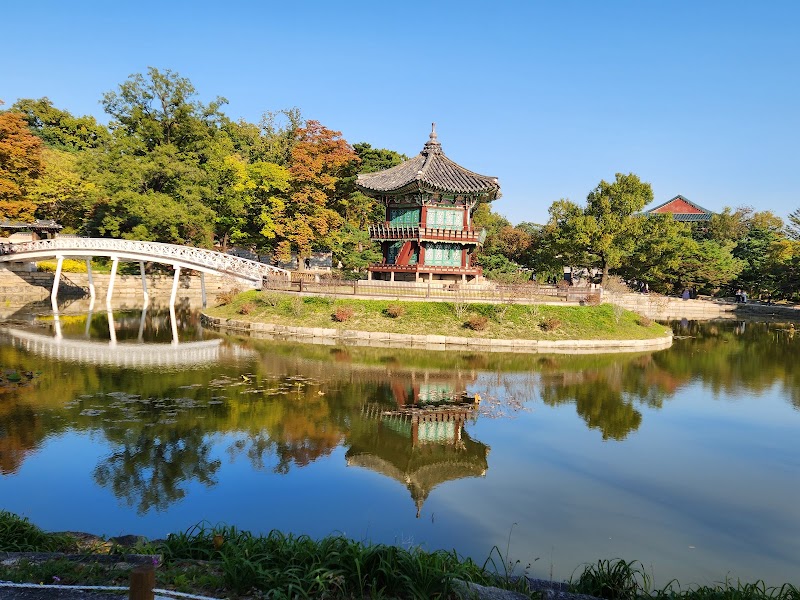 Changdeokgung Secret Garden in 율곡로
