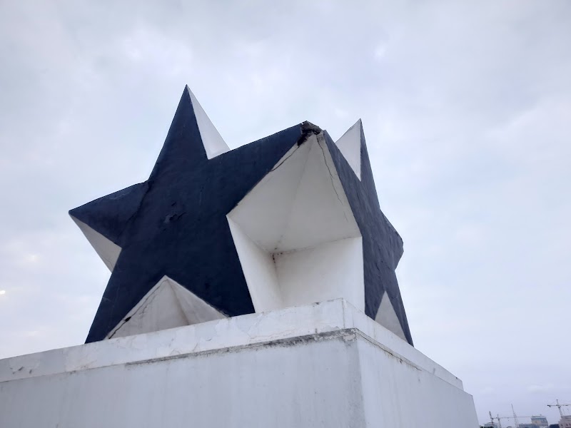 Photo 2 at Independence Arch in Accra