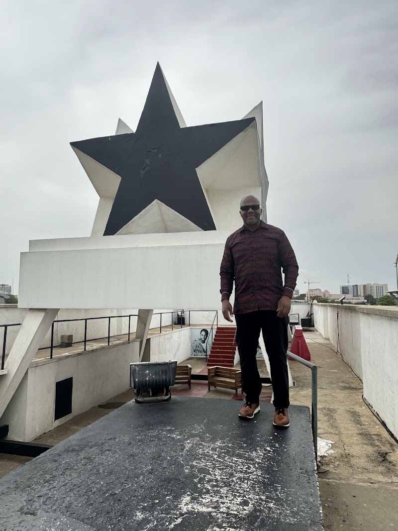 Photo 6 at Independence Arch in Accra