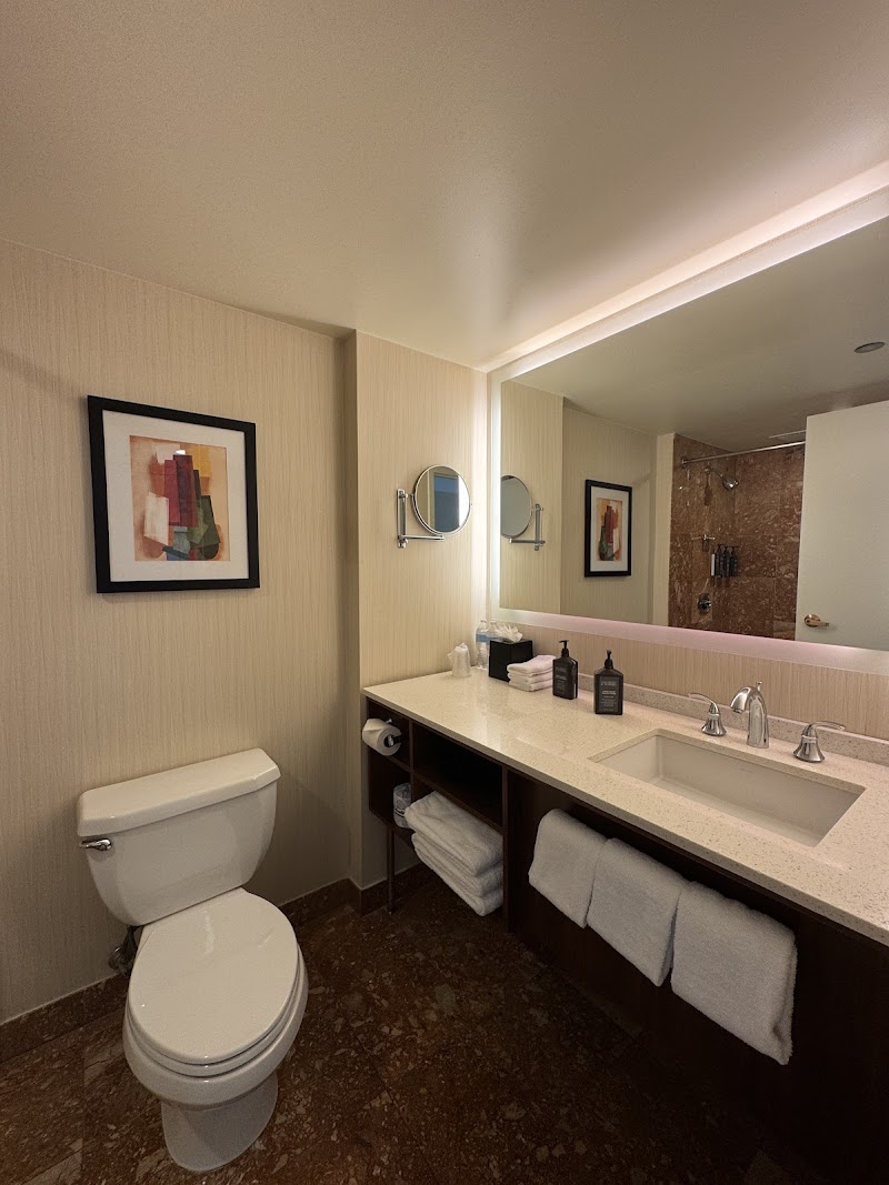 Photo 3 at Sheraton Grand Chicago Riverwalk in Chicago
