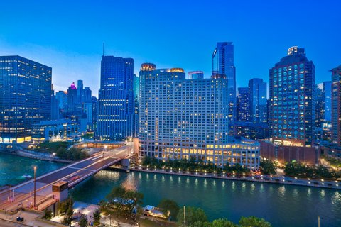 Sheraton Grand Chicago Riverwalk in Chicago