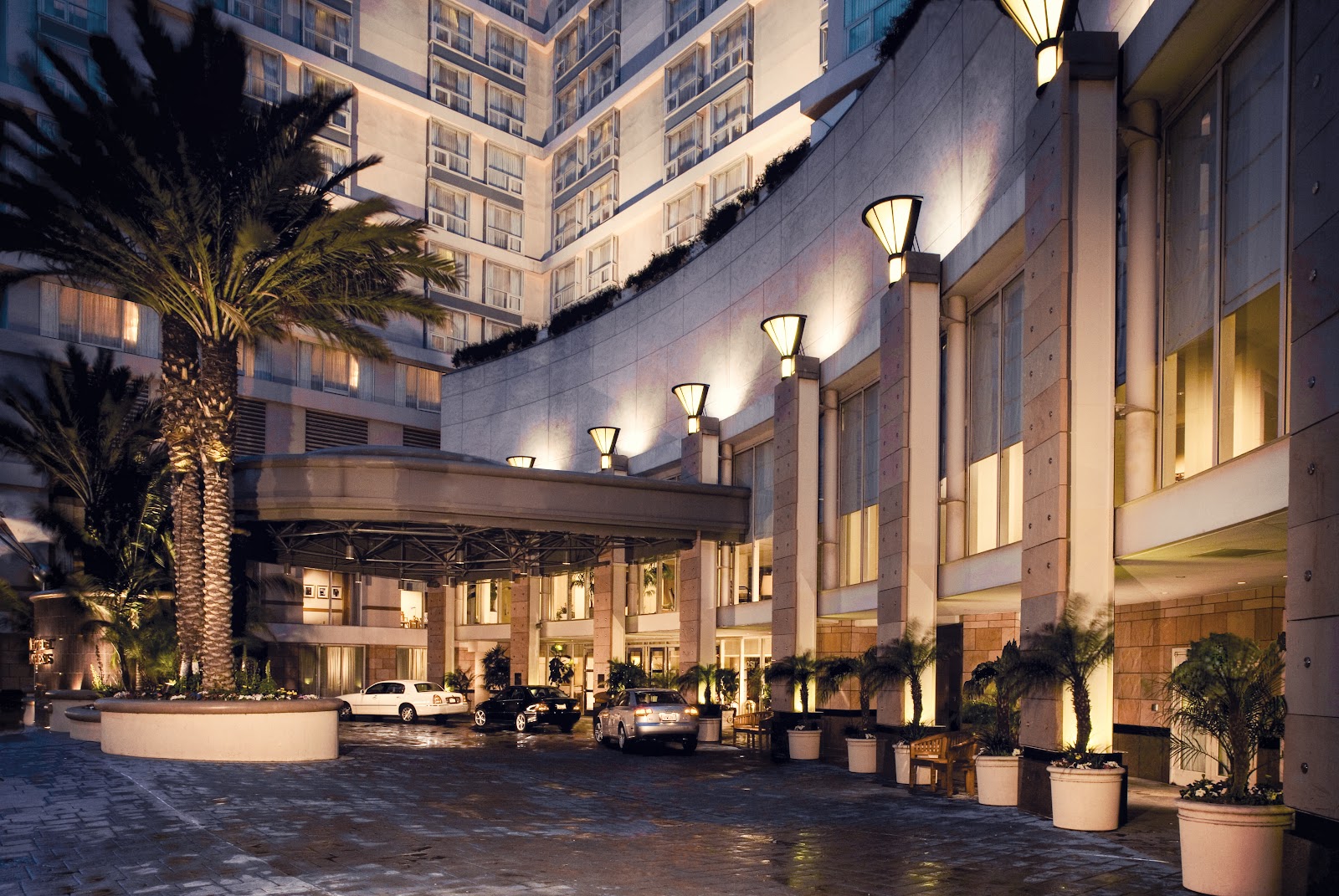 Omni Los Angeles Hotel at California Plaza in Los Angeles