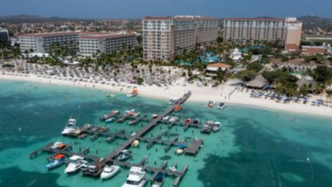 Photo 4 at Marriott's Aruba Surf Club in Noord
