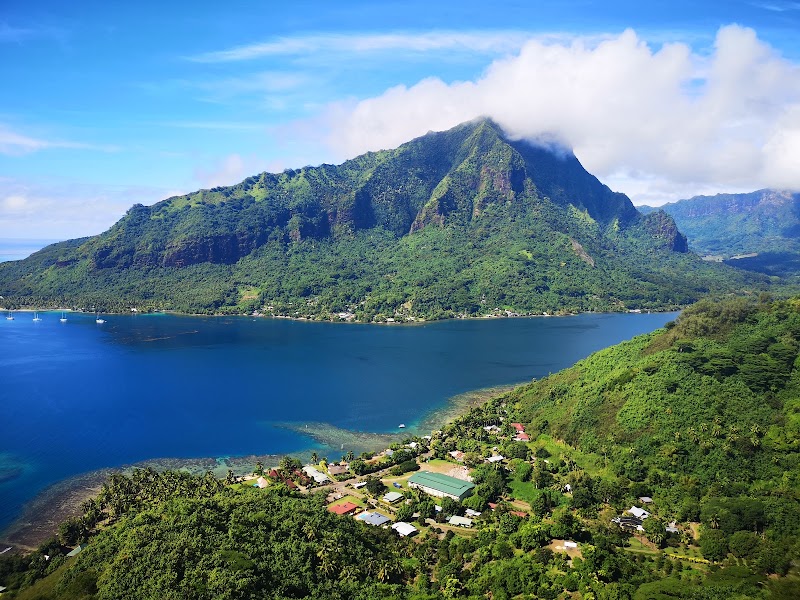 Magic Mountain Overlook in Papeete