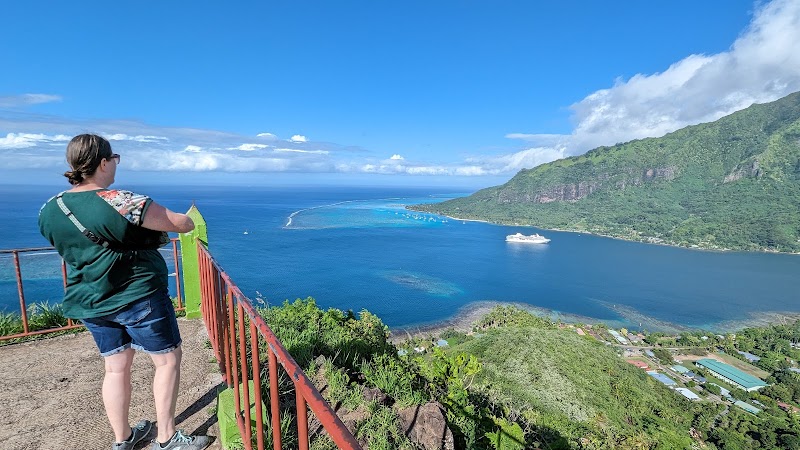 Photo 3 at Magic Mountain Overlook in Papeete