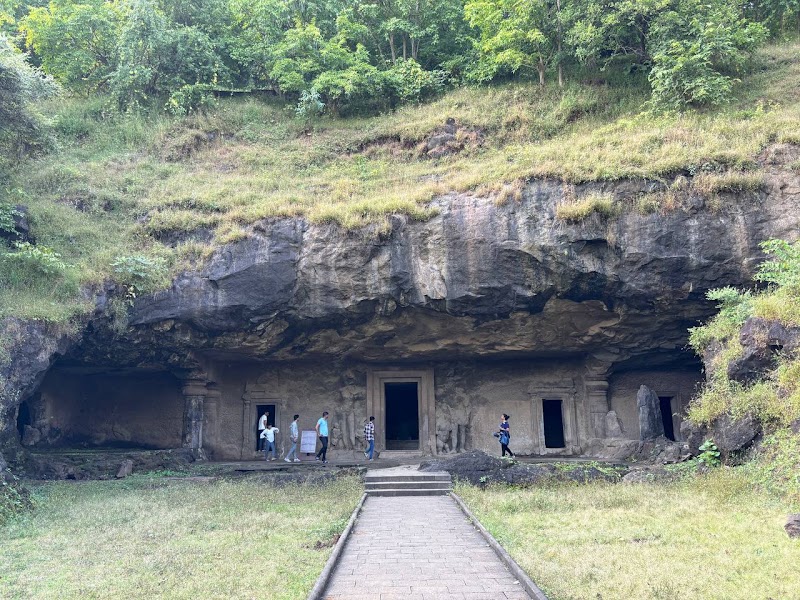 Photo 3 at Elephanta Caves in Gharapuri
