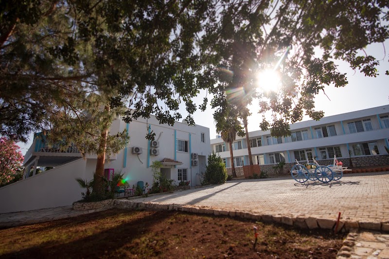 MOJO OTEL BEACH in 