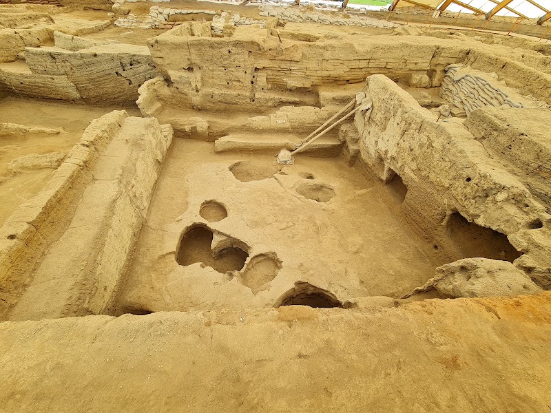 Photo 2 at Çatalhöyük in 