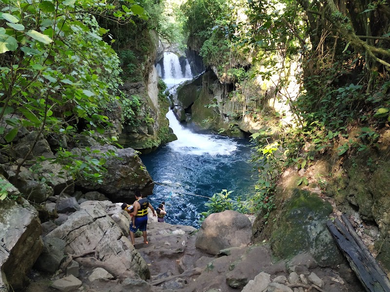 Puente de Dios in Tamasopo
